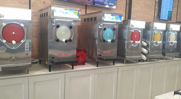 Daiquiri Barn inside