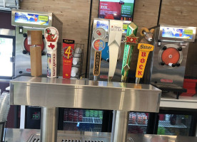 Daiquiri Barn inside