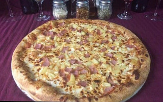Papa Mckee's Pizzeria food