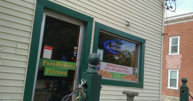 Papa Mckee's Pizzeria outside
