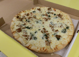 Philly's Pizza food