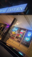 Fairfax Tavern outside