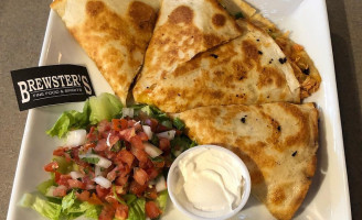 Dyckman Saloon food