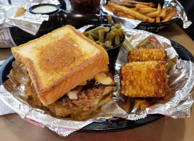 Jimmy Bears Bbq food