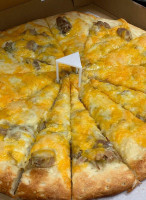 Mission Pizza food