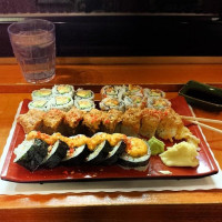 Nizi Sushi food
