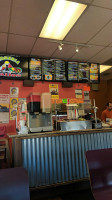 Los Gallos Taqueria inside