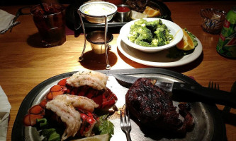 Pine Tree Supper Club Comida