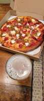 Creekside Pizza Taproom food