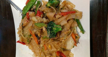 Royal Thai Cuisine food