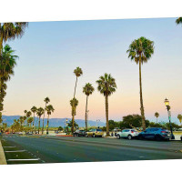 Toma Restaurant & Bar outside