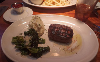 Rutherford Grill food