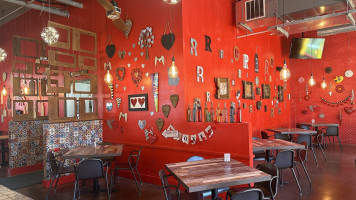 Harper’s Cafe inside