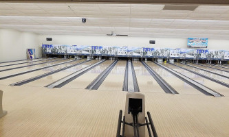 Stars And Strikes Bowling Center outside