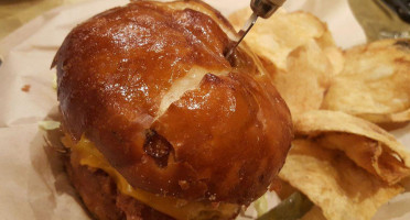Modern Times Far West Lounge food