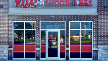 Pulp Juice And Smoothie outside
