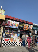 Venice Fish Taco outside