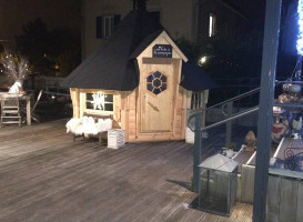 Barcelos Flame Grilled Chicken outside