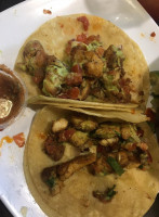 Los Aguachiles food