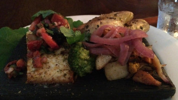 Alder Wood Bistro food