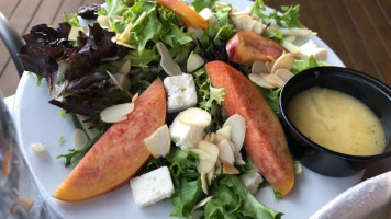 Robert's Maine Grill food
