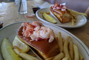 Robert's Maine Grill food