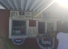 Evelyns Nanaquaket Drive In Incorporated outside