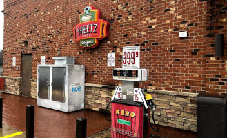 Sheetz outside