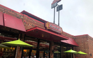 Sheetz outside