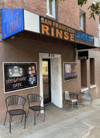Pudgie's Pizza Pasta Subs outside