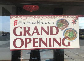Master Noodle (edina) outside