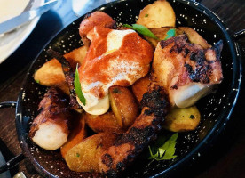 La Bodega food
