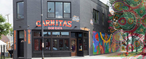Carnitas Don Rafa outside
