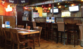 Paulie's Brick Oven Pizza inside