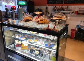 Cold Stone Creamery inside