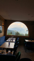 Hunter's B-q inside