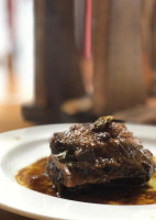 Keaton's Barbecue food