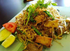Big Shake's Hot Chicken Fish food