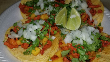 Mini Tacos Los Perejil food
