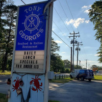 Tony Georges Seafood/italian outside