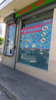 Mariscos Corallitos outside