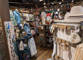 Cracker Barrel Old Country Store inside