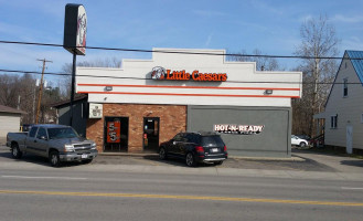 Little Caesars Pizza outside