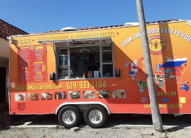 Shawarma Station outside