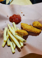 Leon's Italian Bistro Pizza food