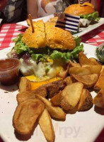 Estrella Latina food