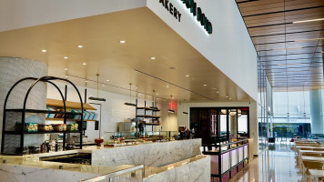 Common Bond Brasserie Bakery inside