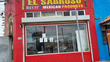 El Sabroso outside