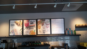 Ambizza Cafe outside