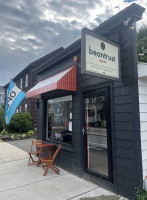 Beantrust Coffeebar outside